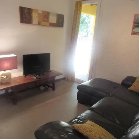 Gite Location De Vacances : G2963 Casa de Férias La Garonnette-Plage